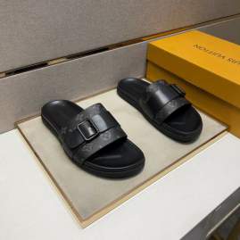 Picture of Louis Vuitton Slippers _SKULVsz38-44mnf04161347